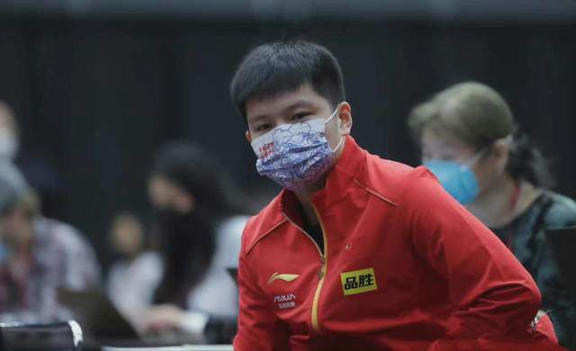 免费精品美女久久久久久久久久